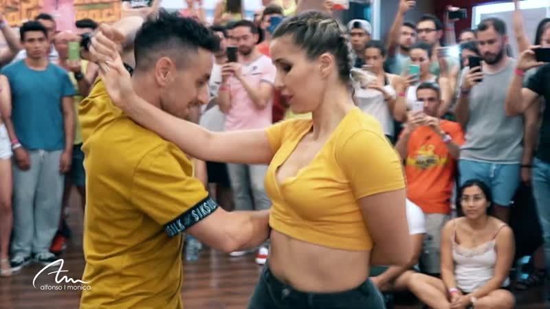 Naomi scott speechless (dj tronky) aladdín bachata alfonso y mónica usummer festival