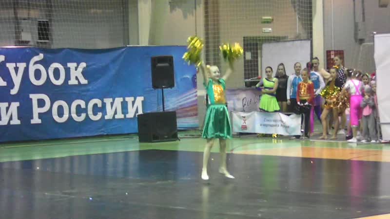 Мажоретки помпон, соло кадетки начинающие, сульдина вероника