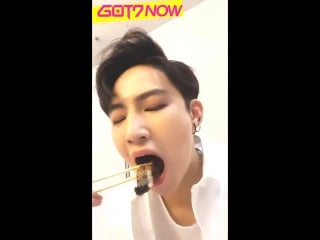 [фейсбук] 150718 got7 now им джейби с полным ртом лол!