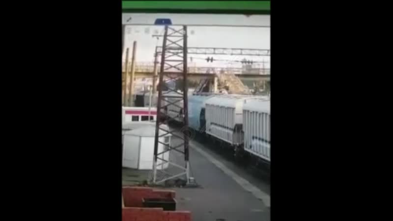 В воронежской области 18 летнего юношу ударило током на крыше поезда