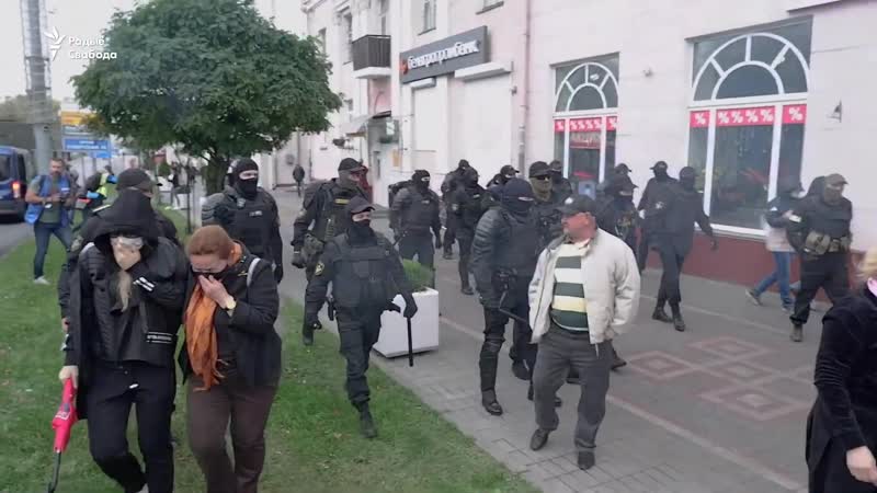 У гомлі сілавікі прымянілі слезацечны газ