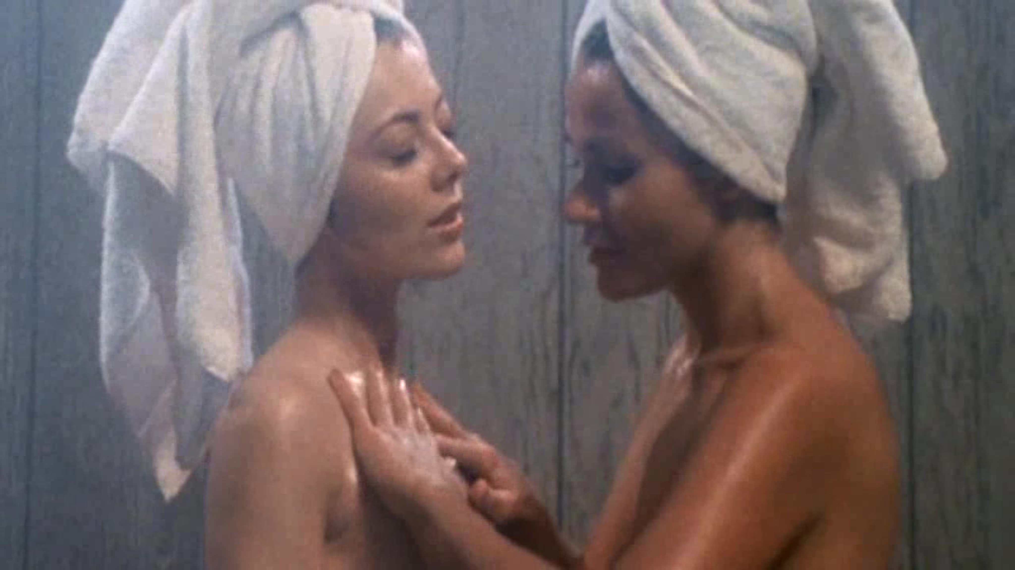 Қыздың ашық кискасының фотосы