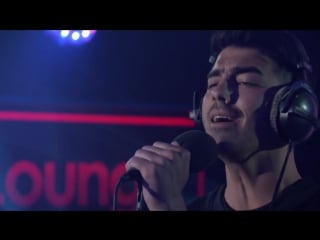 Dnce hands to myself (selena gomez in the live lounge)