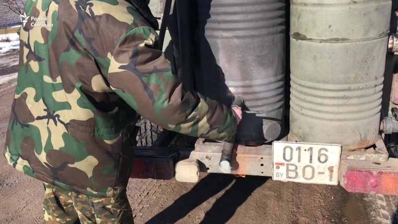 Жыхар берасьця перарабіў уаз, каб той езьдзіў на дровах