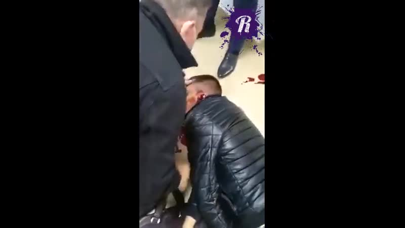 Разбил голову кастетом за кривой слог в родительском чате