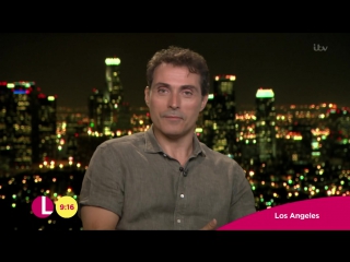 Rufus sewell talks new drama victoria // интервью