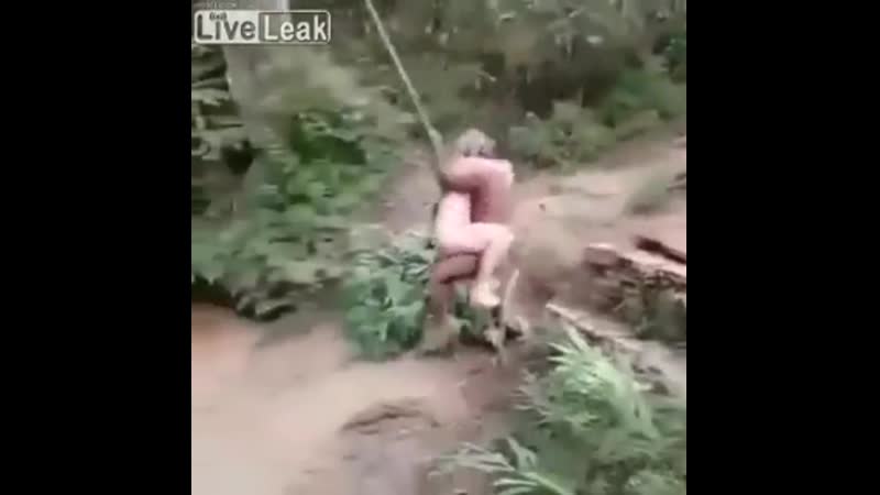 Хорошо угодили в болото 😬