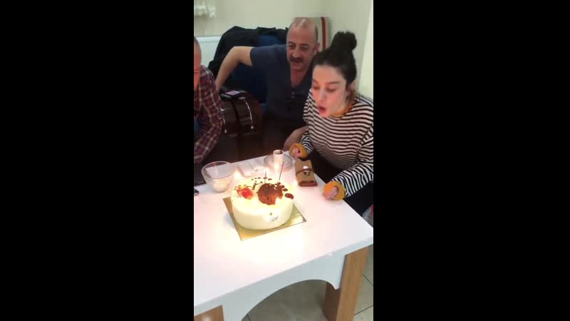 Özge gürel at «kar kırmızı» set