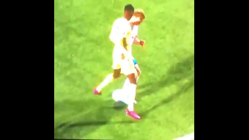 Прокинул в очко без мяча