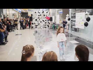 #dashabeautytv for #gloriajeans