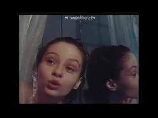 Евгения добровольская голая в фильме "молодые" (1991, станислав раздорский)