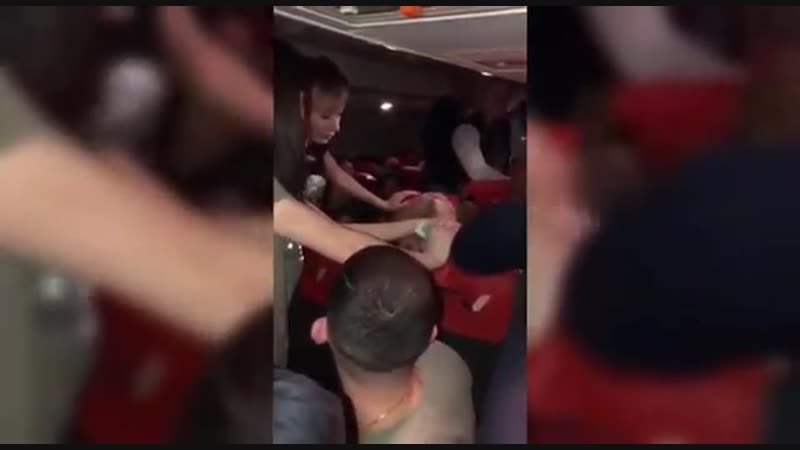 Дебошир под алкоголем на борту самолета самара гоа