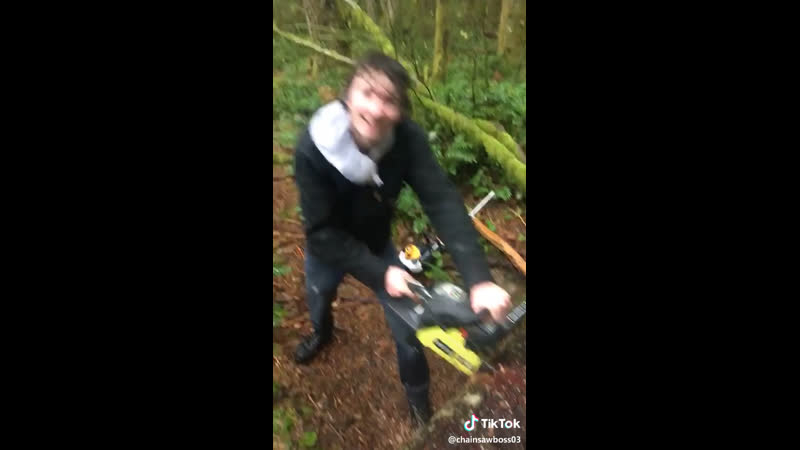 Правильное использование бензопилы 🤦‍♂️