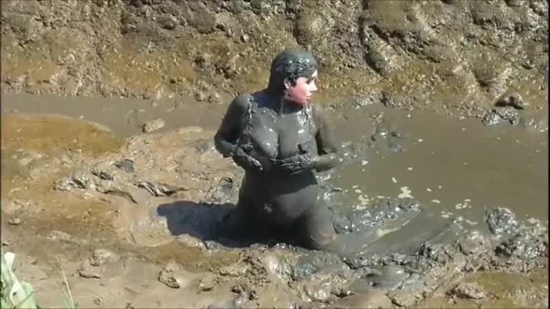Black Mud Porn - British girl in mud - ExPornToons