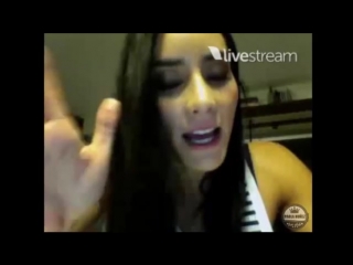 Twitcam paola núñez 08112015