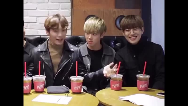 @junheessmile donghun just wants to hold his hand