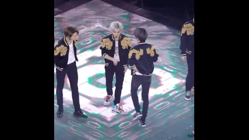 Were johnny and jaehyun teasing taeyong jsjdjd cr blackyellow9795 taeyong 태용