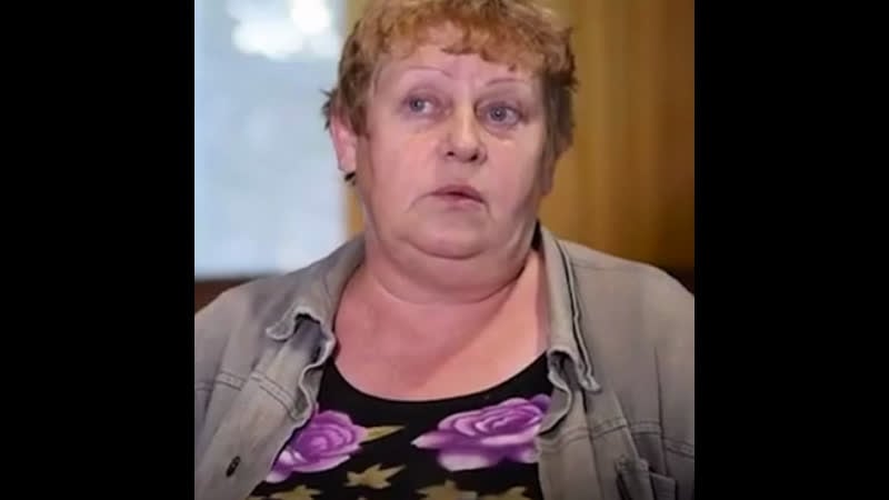 Четыре женщины, рискуя жизнью, работают на старой насосной станции