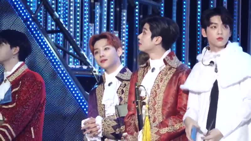 200104 골든디스크 오프닝직캠 이렇게 많은노래 중에 혹시 커버곡 기대해도 될까웅 에이비식스 전웅 웅이 ab6ix 웅 jeonwoong @ab6ix members