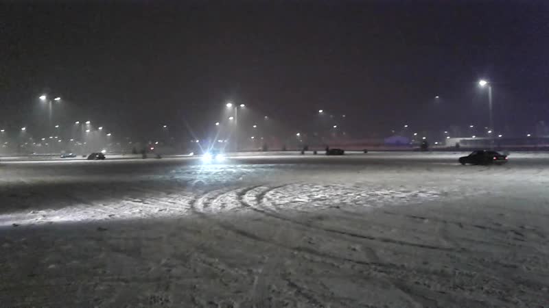 Леха дал угла😎