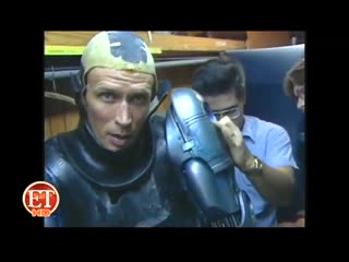 Robocop on set and getting suited up for the 1987 film