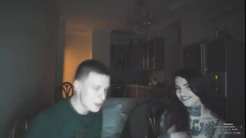 Очередная блядь оказалась на стриме белорусского порноблогера и в прямом эфире добросовестно исполнила оплаченный минет (гуглитс