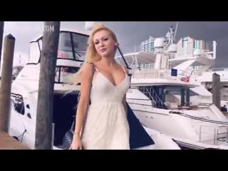 Yesbabylisa trying on cute lace mini dress high heels [going out inspiration