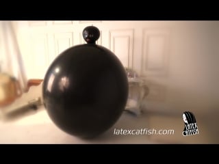 Inflatable latex ball