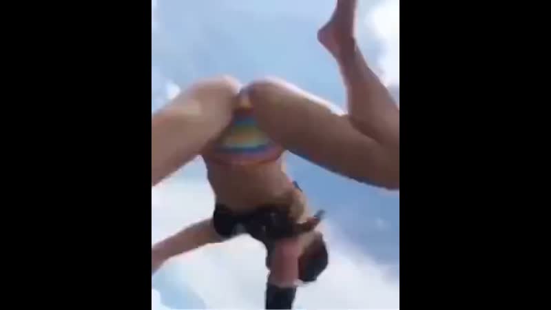 Налетели на сук