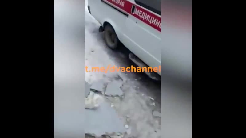 А в саратовской области вместо прорыва случился обвал на водителя скорой упала стена медицинской подстанции