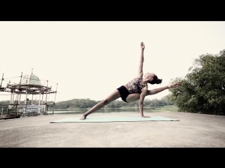 Невероятная йога с laruga glacer