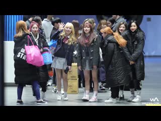 [fancam] 21 03 17 립버블 (lipbubble) 더쇼 퇴근길 직캠 4k fancam by wa