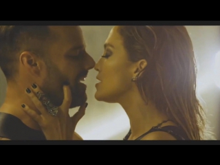 Ricky martin and j lo hot adrenalina moments