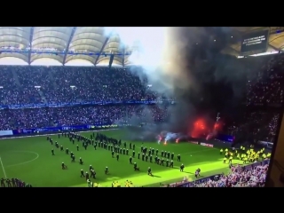 Hamburg mönchengladbach 2 1 pyrotechnik der hsv steigt zum ersten mal ab!