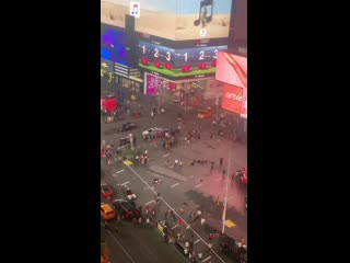 People fleeing and hiding from #timessquare after suspected live shooter