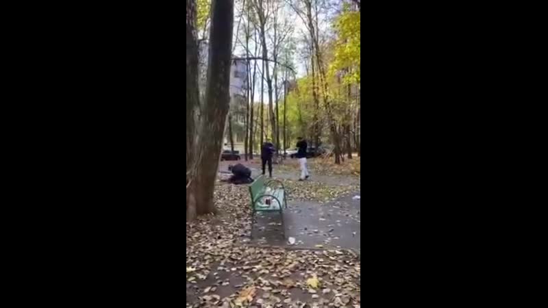 За несоблюдение масочного режима и социальной дистанции полицейские открыли огонь {16 10 2020}