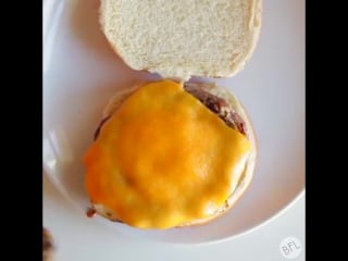 Egg in the hole cheeseburger