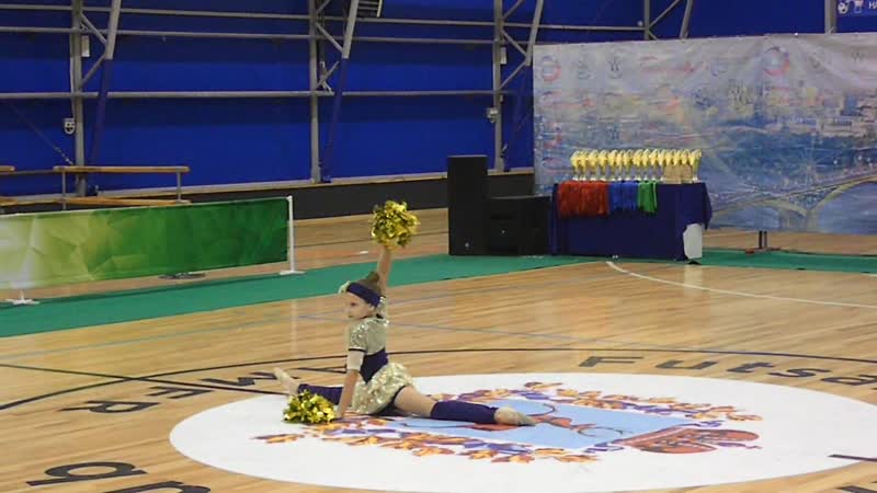 Мажоретки помпон, соло кадетки начинающие, половинкина анна