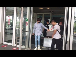 [fancam][11 07 2017] monsta x arriving at ohare airport in chicago