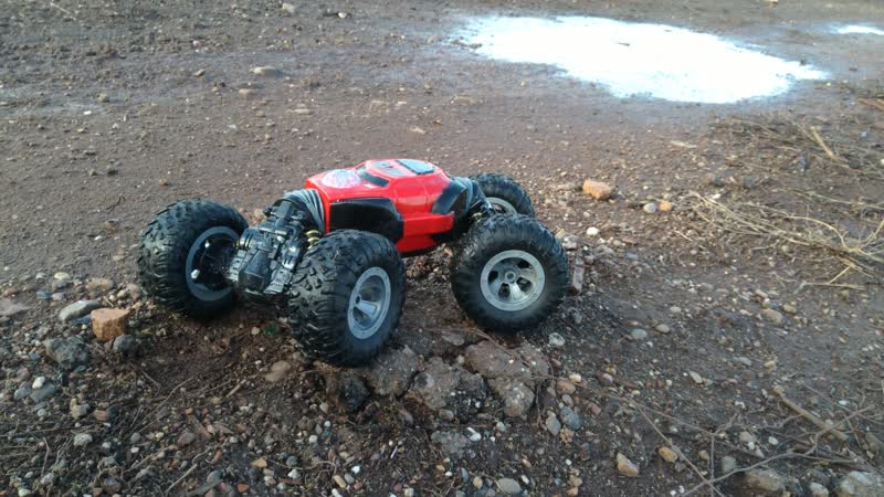 Машинка перевертыш hyper active stunt