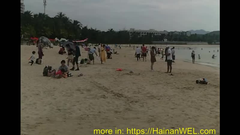 На пляже в районе дадунхай в санья, на острове хайнань, китай