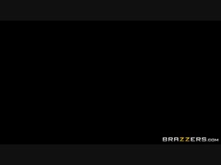 Игра престолов здоровый викинг имеет двух блондинок