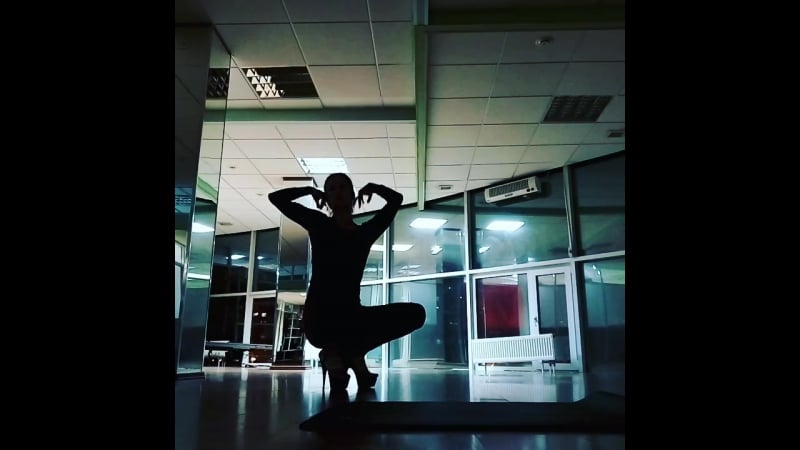 Dasi ya | strip | theodor bastard clean kron