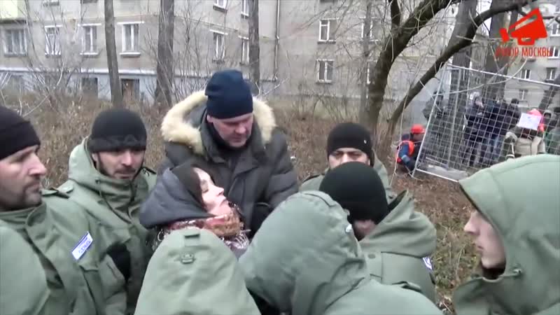 (18+) чоповцы взяли в кольцо женщину кунцево