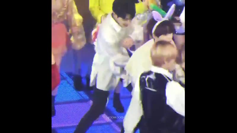 Чонгук любит попу юнги