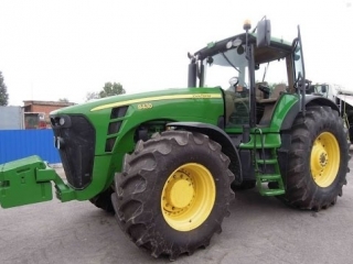 John deere 8430 vs vaderstad carrier 650