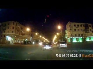 Девушки с голой грудью на дорогах омска