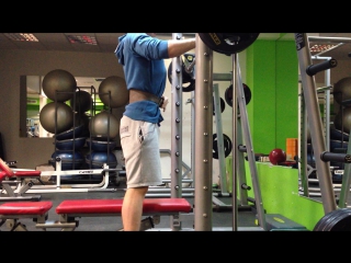 15 11 2016 тренироа ног полу присед в смите (на пол шишки)
