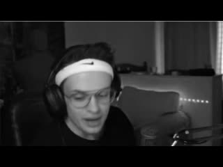 Бустер письку смазал и встал