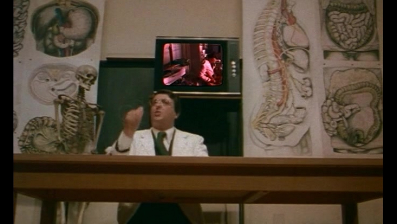 Докторша под простыней